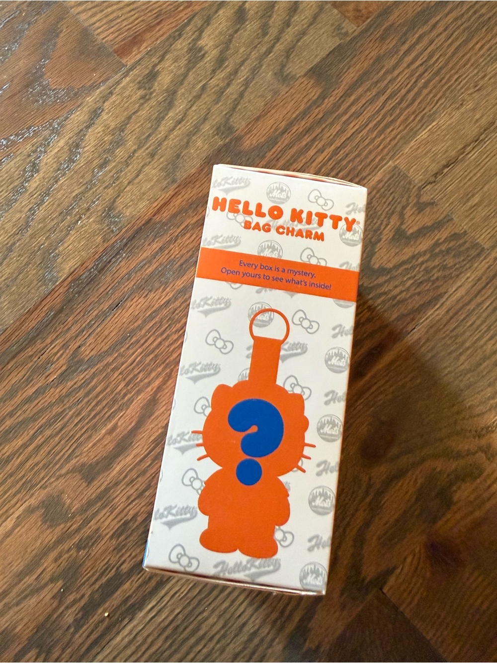 NWT Hello Kitty Mets Keychain - Picture 4 of 6